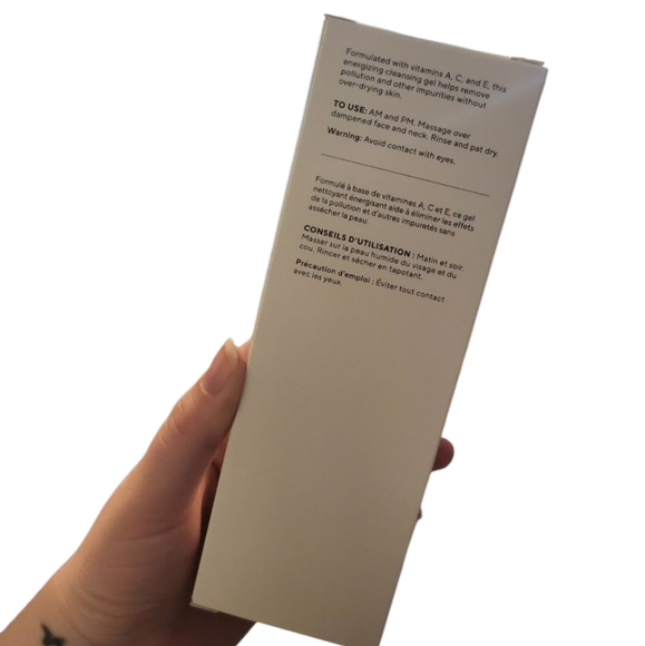 Murad Essential C Cleanser - Picture 2 of 2